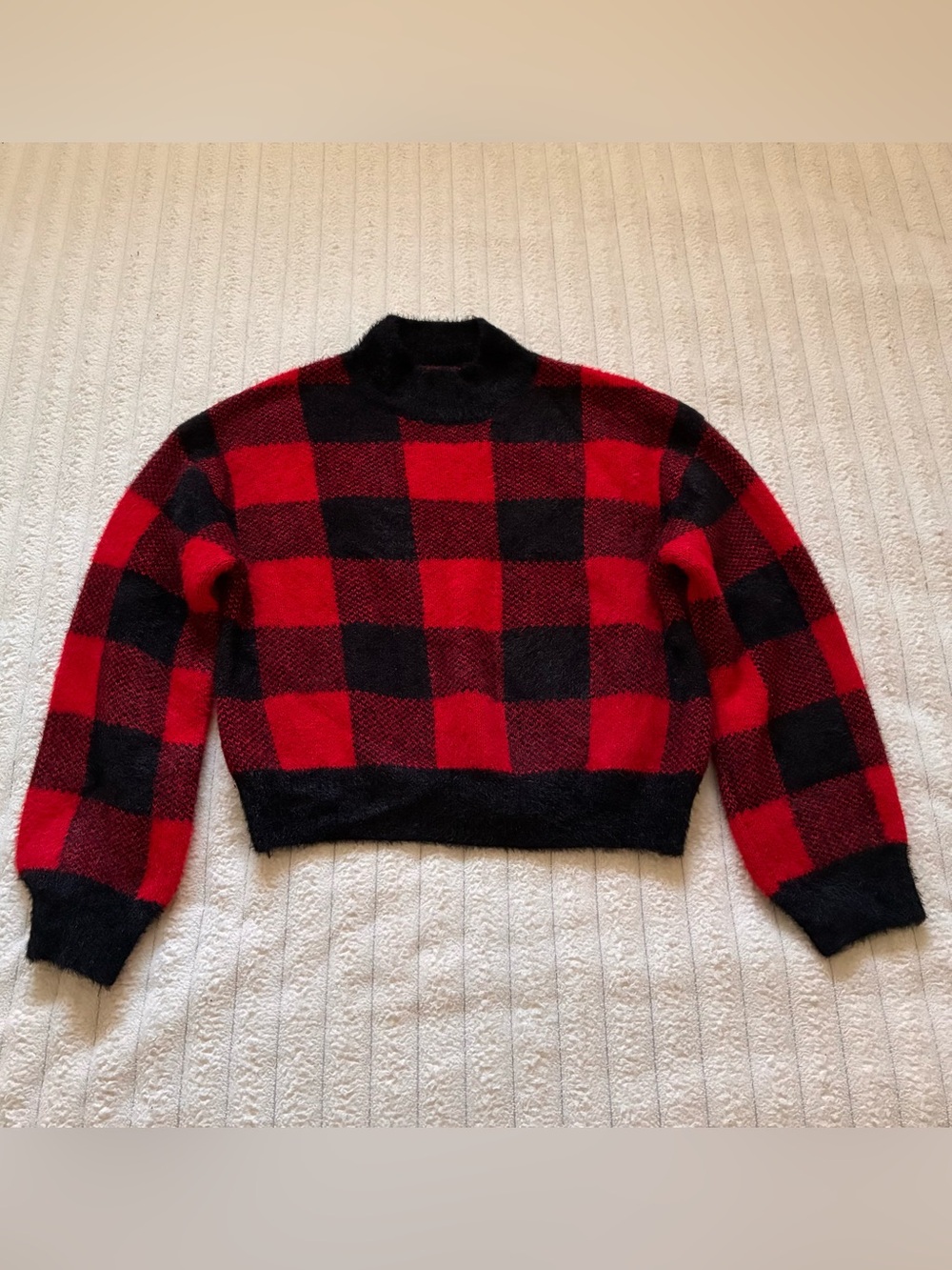 Art Class Girls Plaid Fuzzy Crop Sweater Size XL 14-16 Black and Red
